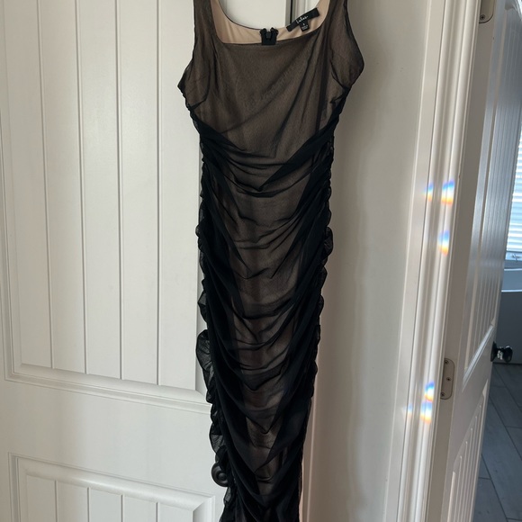 Lulus brand size Small dress. EUC! So many compliments - Picture 2 of 4